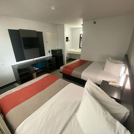 Motel 6-Windsor Locks, CT - Hartford Exterior foto