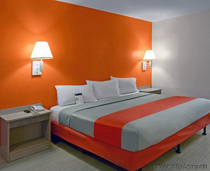 Motel 6-Windsor Locks, CT - Hartford Exterior foto