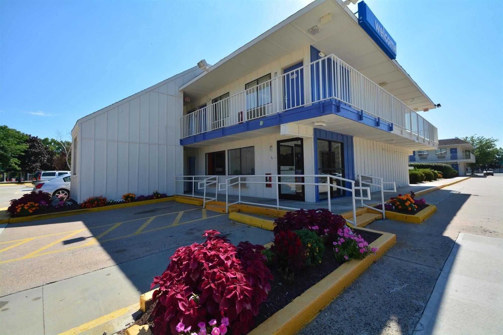 Motel 6-Windsor Locks, CT - Hartford Exterior foto
