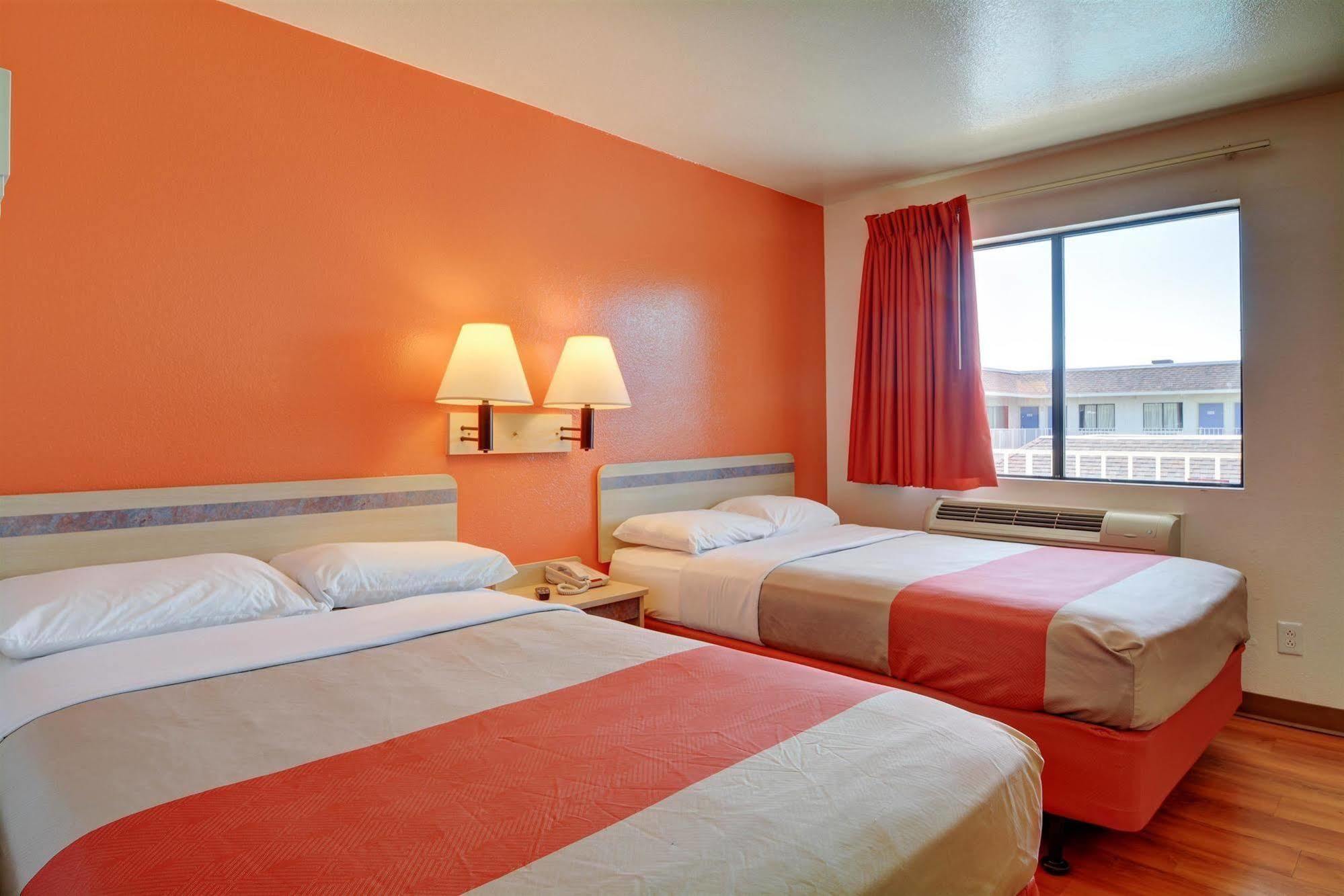 Motel 6-Windsor Locks, CT - Hartford Exterior foto