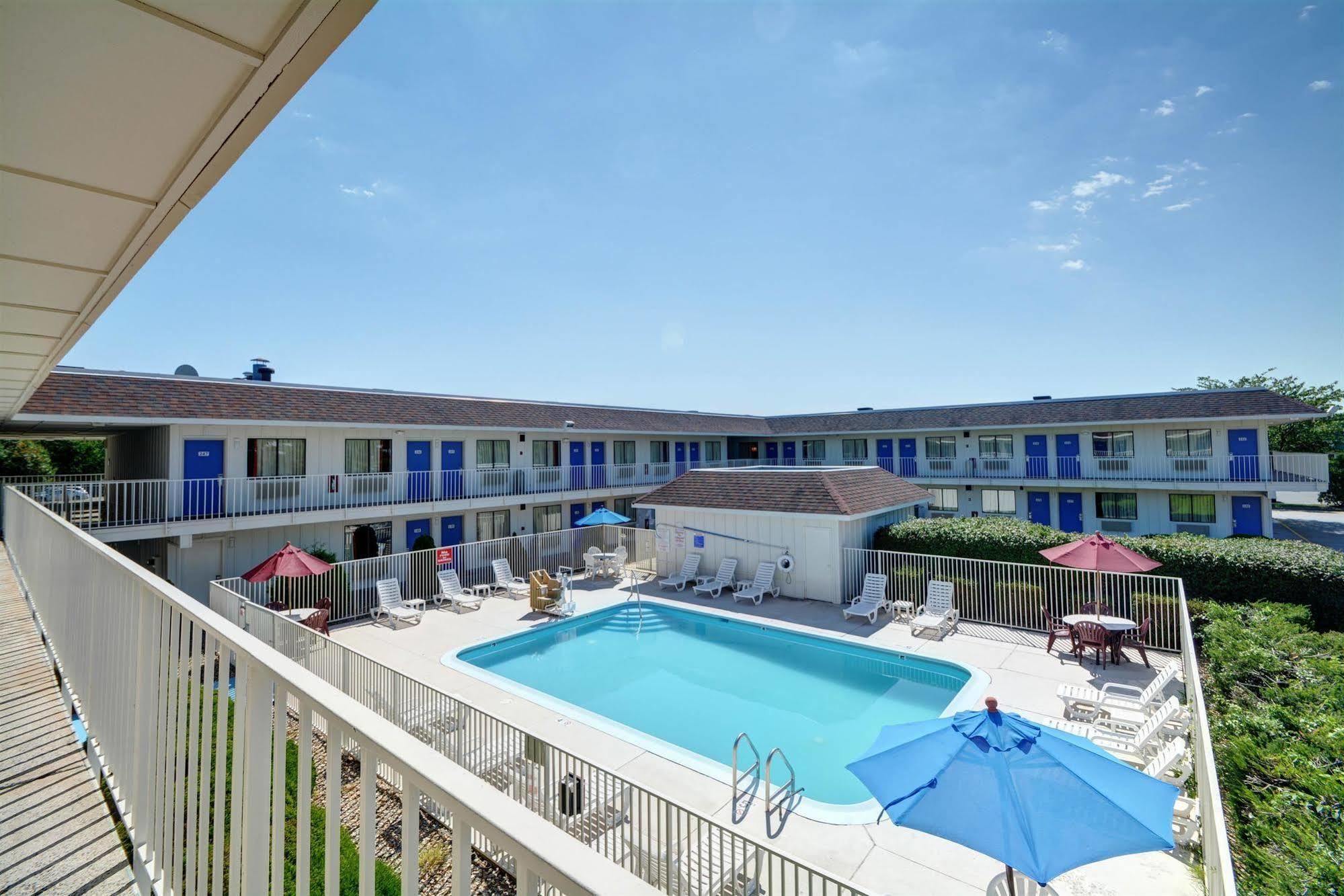 Motel 6-Windsor Locks, CT - Hartford Exterior foto
